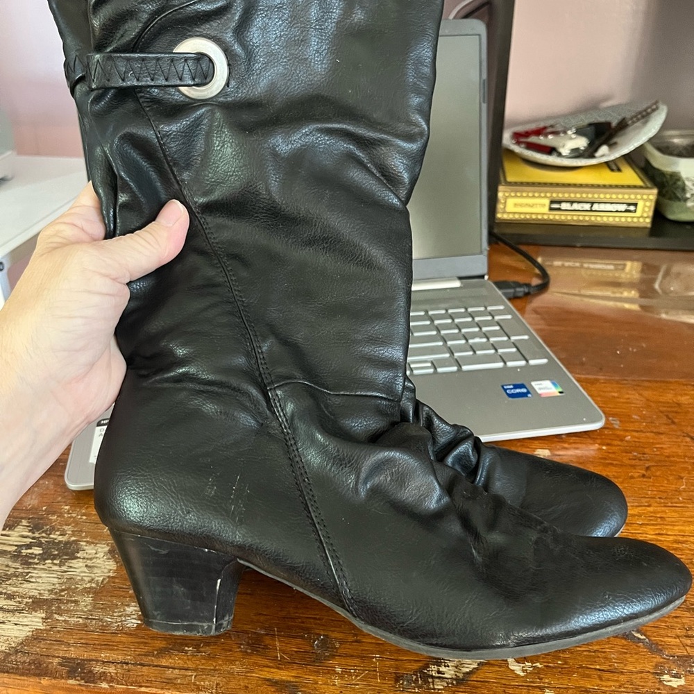 Black Women's Boots riolto size 8.5